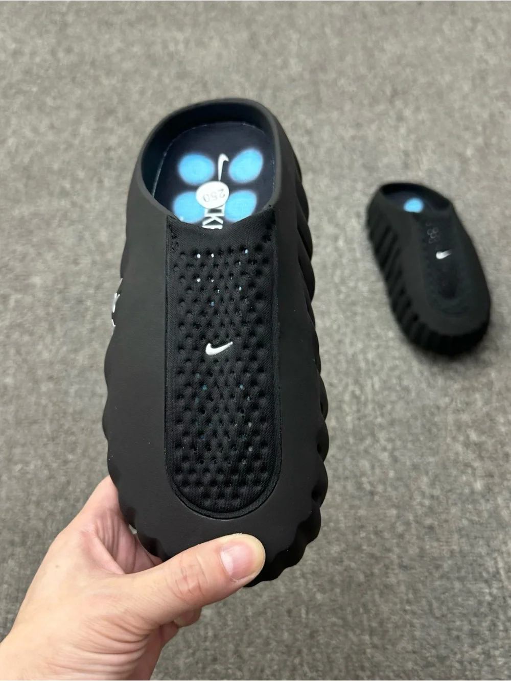 Brand new black NikeMind 001 slippers (boxnot included)